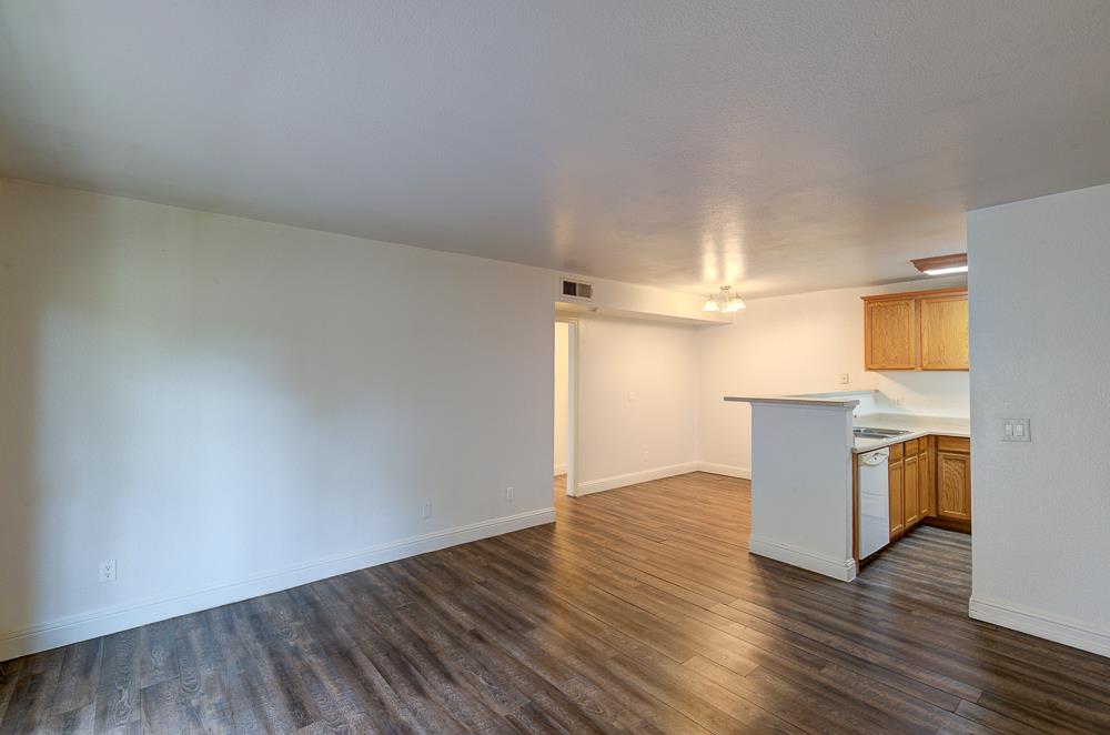 2909 Huntington Boulevard, Unit 211 Fresno, CA 93721 - Photo 7 of 26