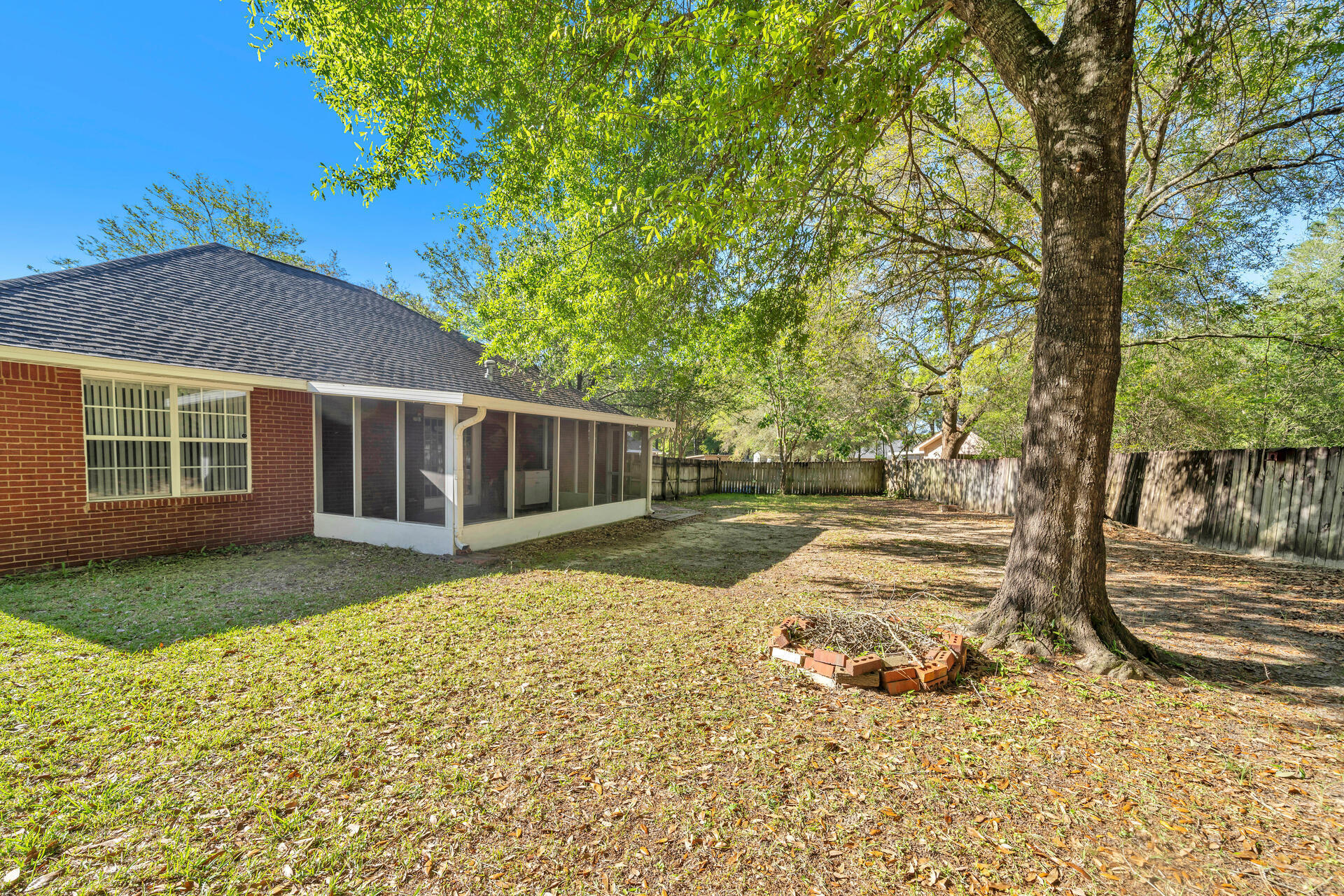 2801 Ping Lane Crestview, FL 32539 - Photo 30 of 37 2801 Ping Ln Crestview FL 32539 USA-033-