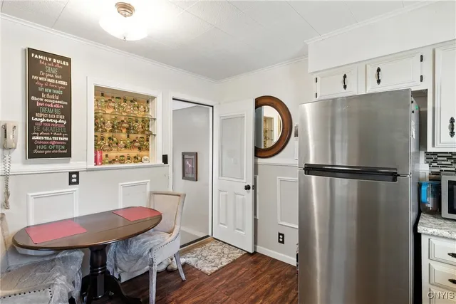 $215,000 | 6 Brookfield Place, Auburn, NY 13021