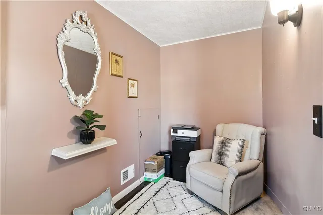 $215,000 | 6 Brookfield Place, Auburn, NY 13021