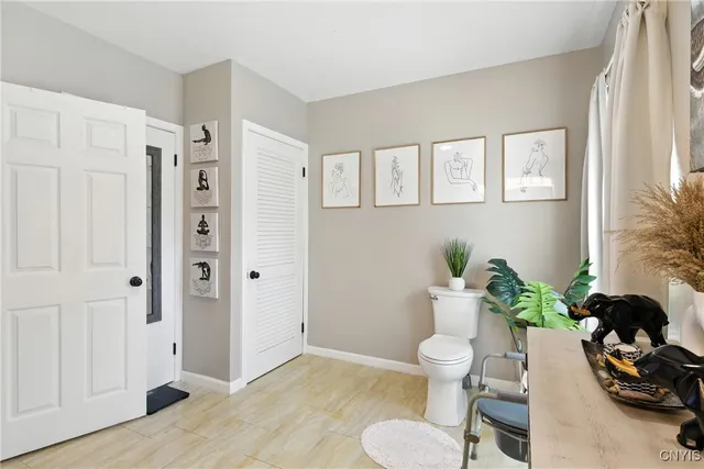 $215,000 | 6 Brookfield Place, Auburn, NY 13021