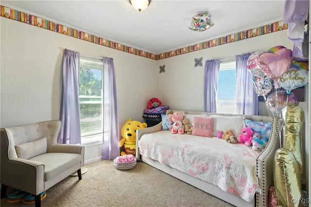 $215,000 | 6 Brookfield Place, Auburn, NY 13021