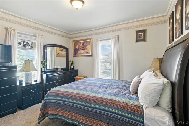 $215,000 | 6 Brookfield Place, Auburn, NY 13021