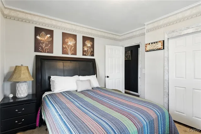 $215,000 | 6 Brookfield Place, Auburn, NY 13021