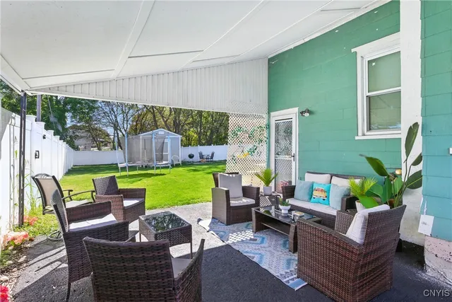 $215,000 | 6 Brookfield Place, Auburn, NY 13021