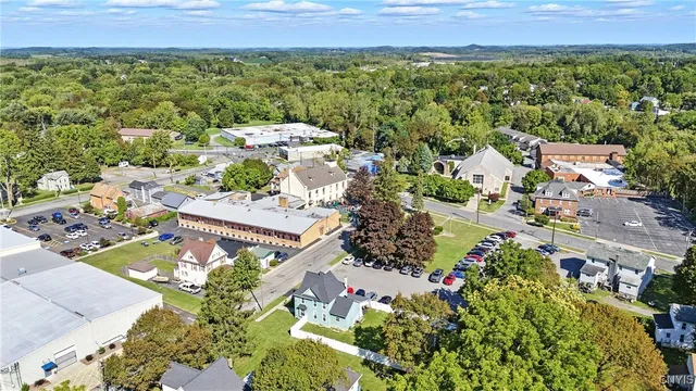 $215,000 | 6 Brookfield Place, Auburn, NY 13021