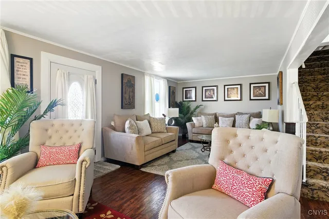 $215,000 | 6 Brookfield Place, Auburn, NY 13021