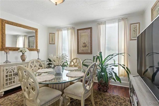 $215,000 | 6 Brookfield Place, Auburn, NY 13021