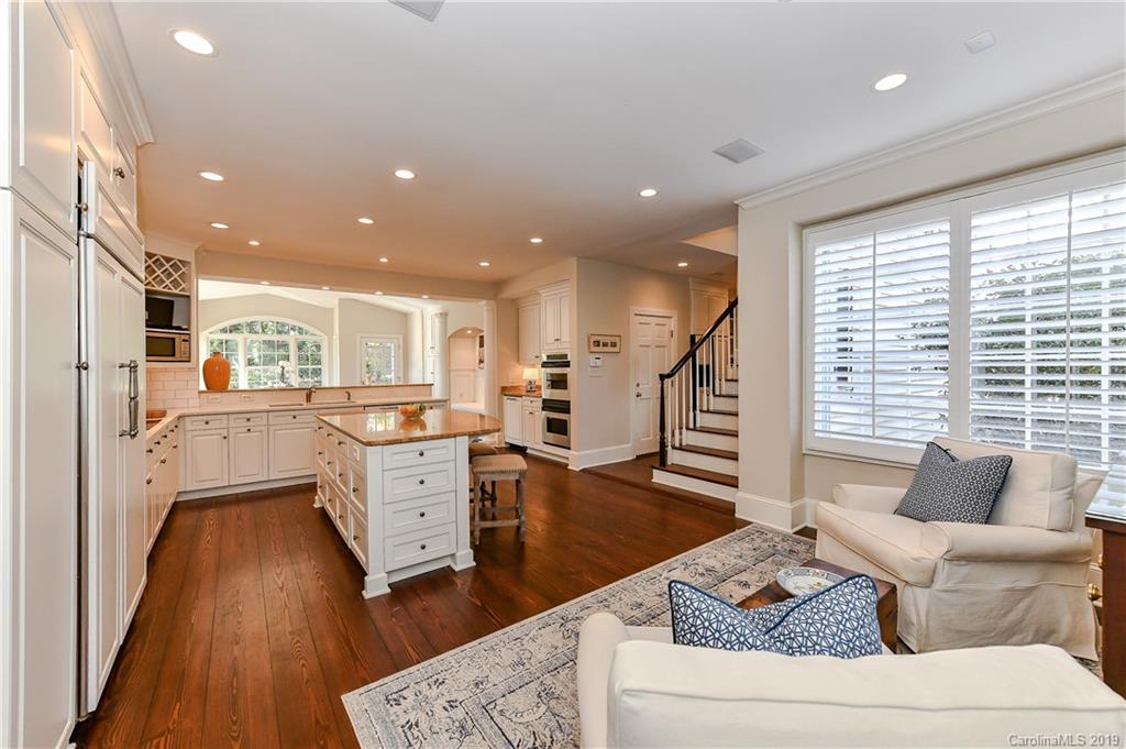 3908 Foxcroft Road Charlotte, NC 28211 - Photo 12 of 33 Gallery Image 12