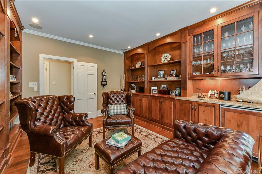 3908 Foxcroft Road Charlotte, NC 28211 - Photo 16 of 33 Gallery Image 16