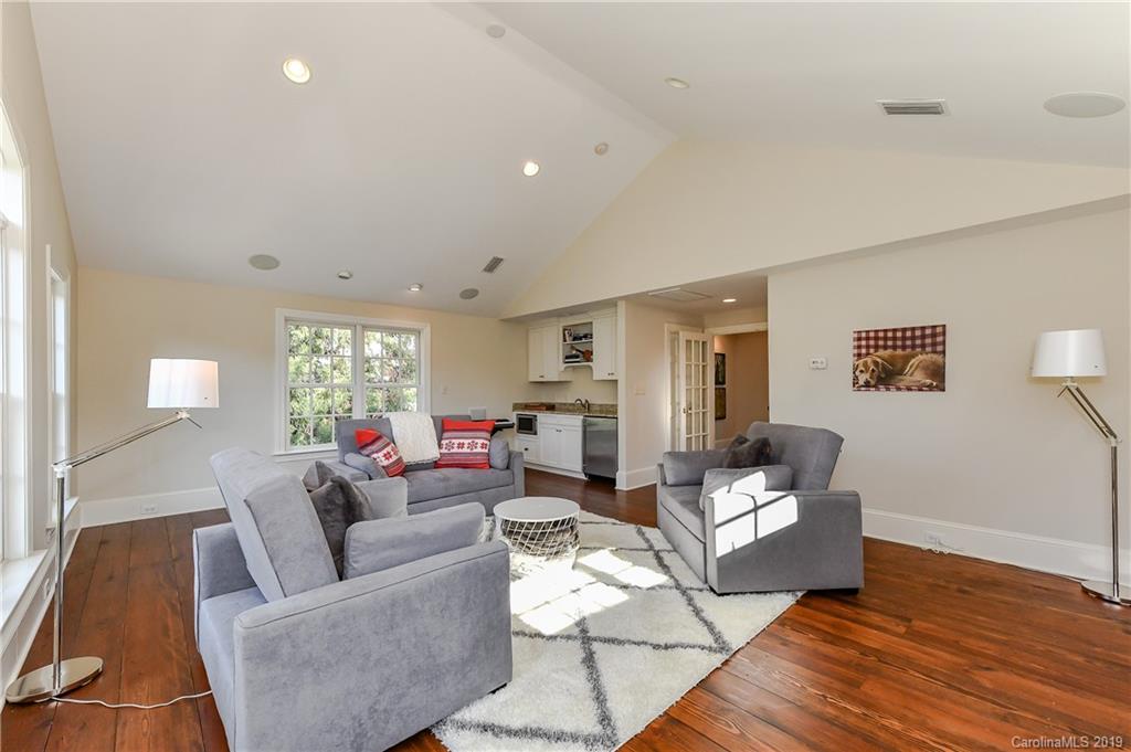 3908 Foxcroft Road Charlotte, NC 28211 - Photo 26 of 33 Gallery Image 26