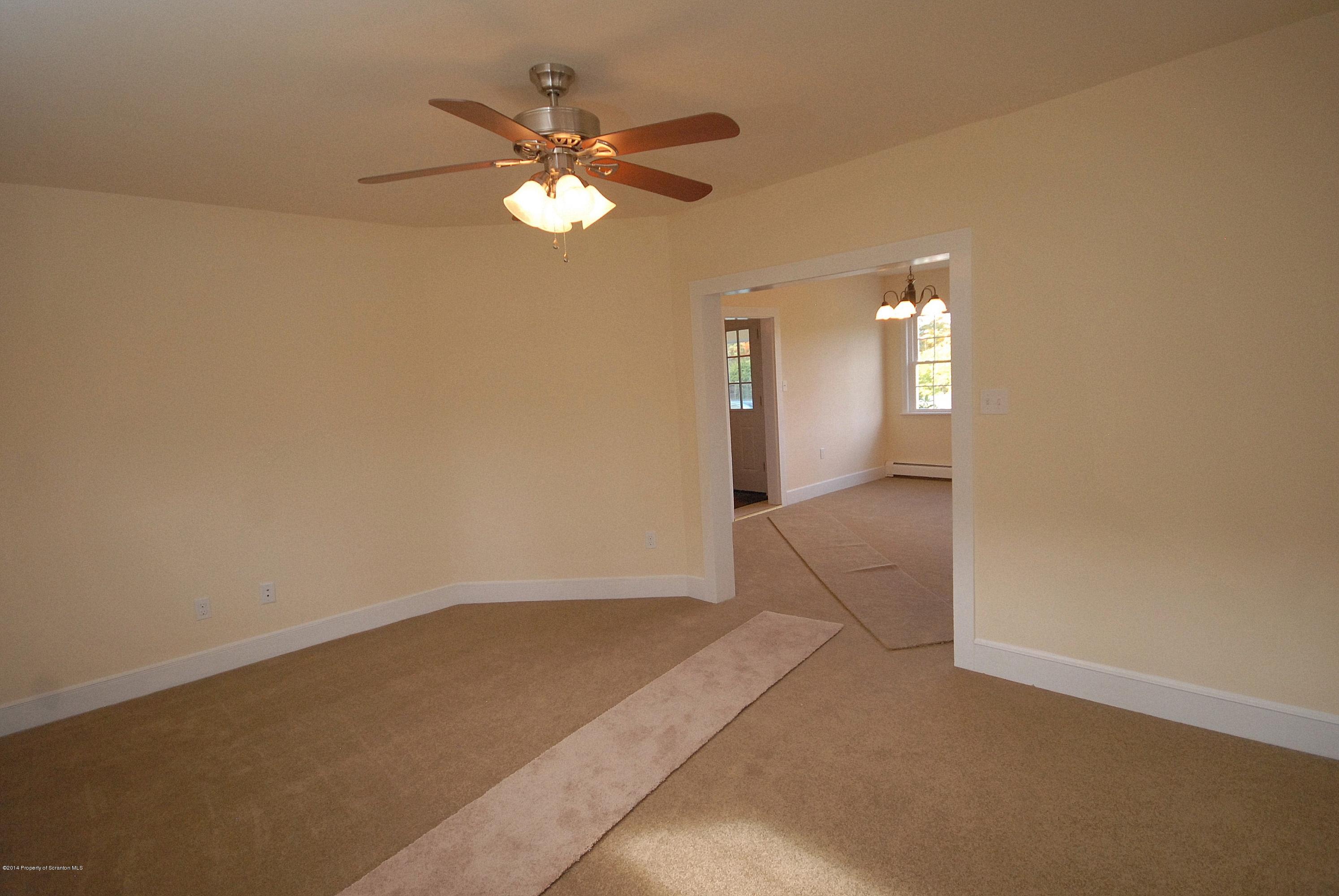 713 Gardner Road Moscow, PA 18444 - Photo 14 of 29 Gallery Image 14