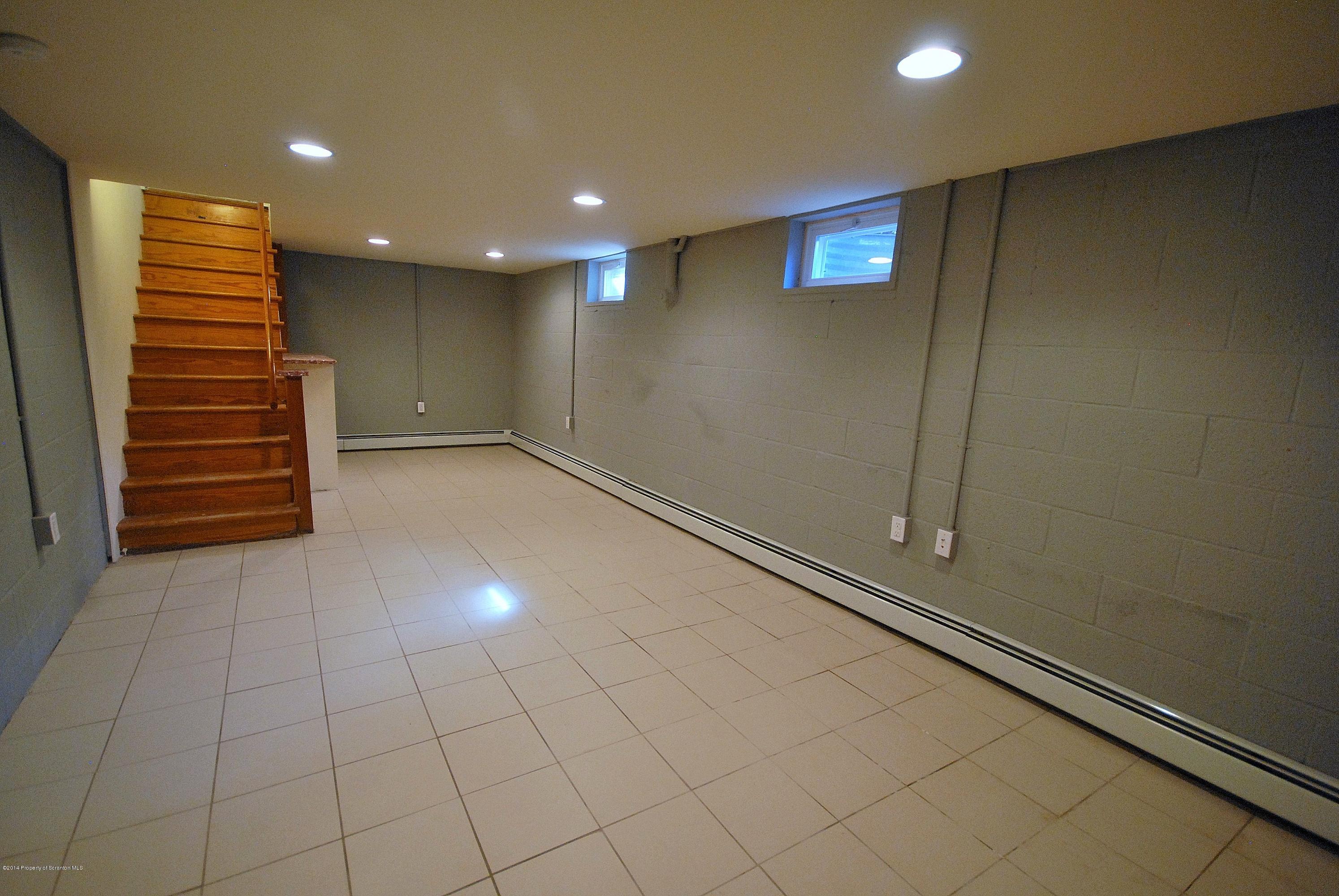 713 Gardner Road Moscow, PA 18444 - Photo 15 of 29 Gallery Image 15