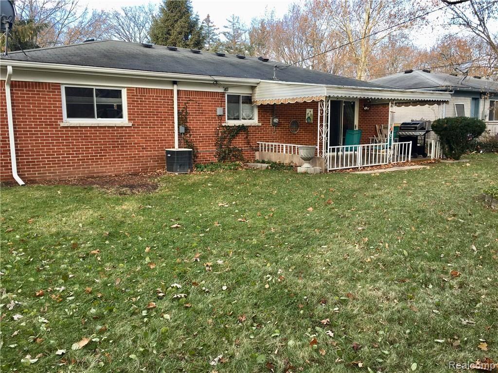 23110 Tuck Road Farmington Hills, MI 48336 - Photo 24 of 28