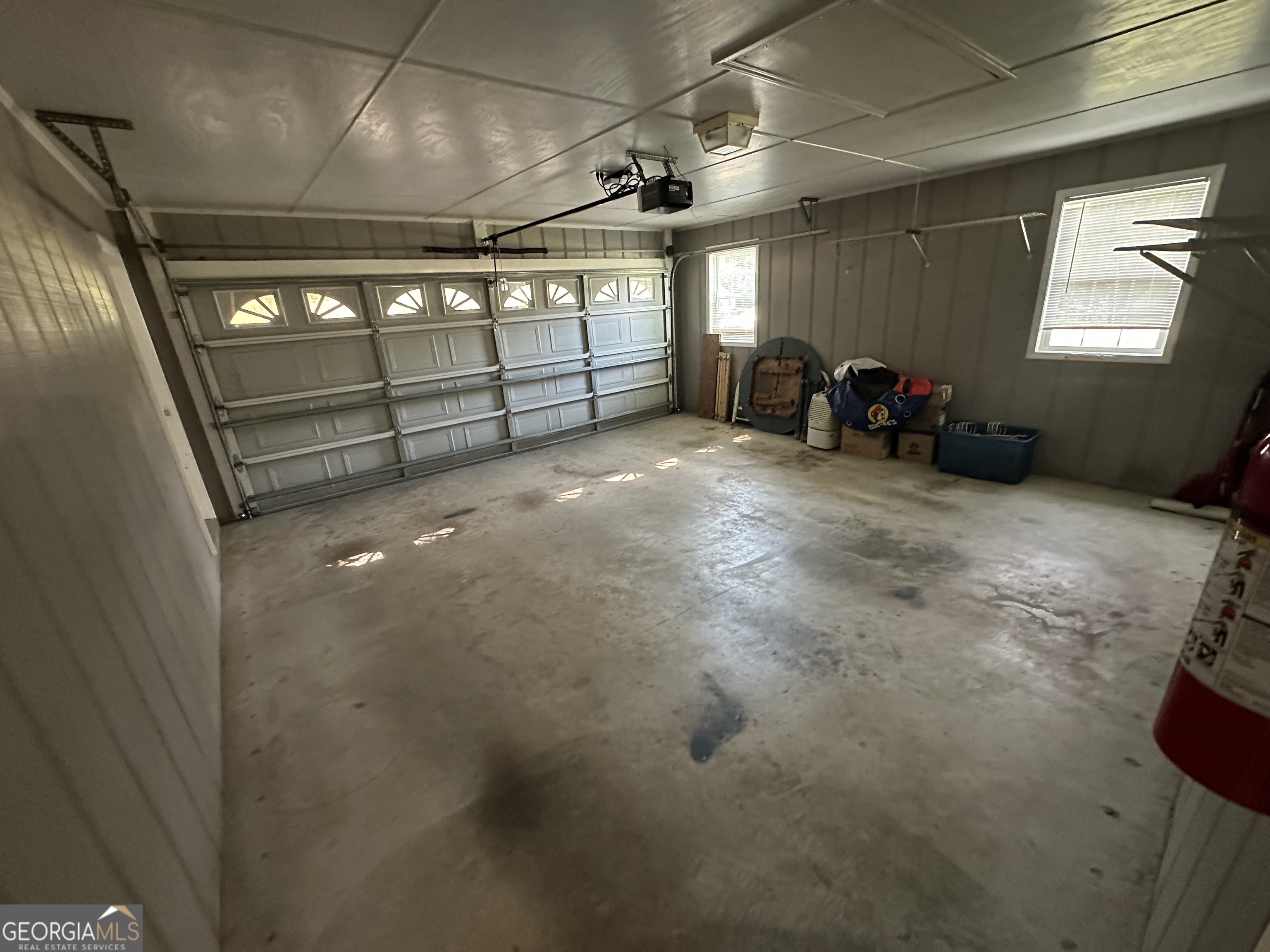 384 Sam Brown Boulevard Commerce, GA 30529 - Photo 24 of 25 a view of a garage