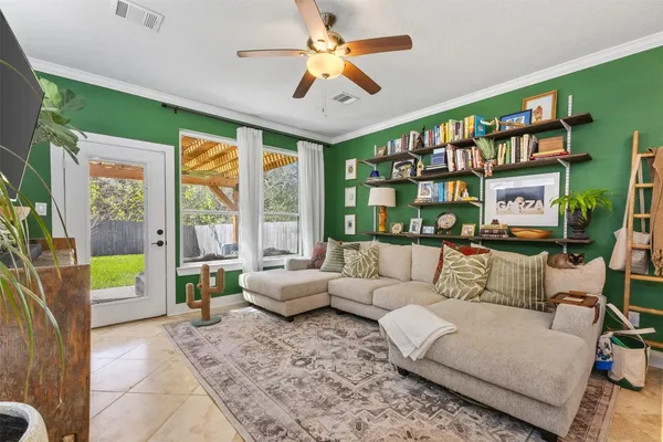 $315,000 | 410 Peach Street, Tomball, TX 77375