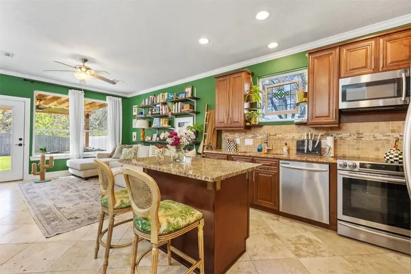 $315,000 | 410 Peach Street, Tomball, TX 77375