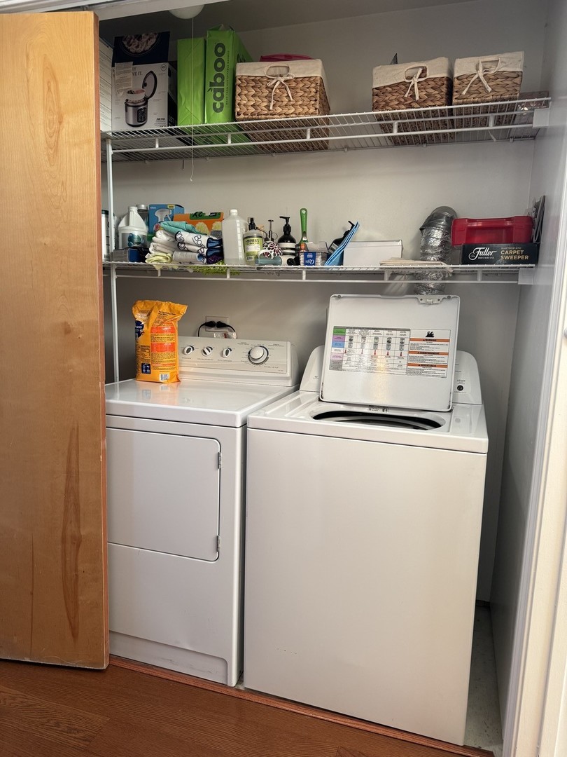 7349 Madison Street, Unit D Forest Park, IL 60130 - Photo 7 of 7 a utility room with dryer and washer