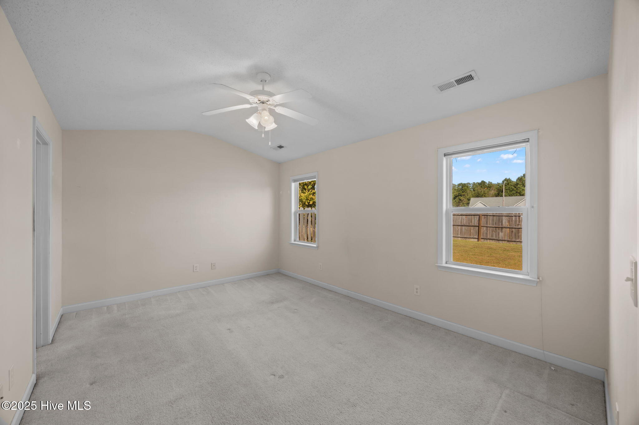 205 Fairmount Way New Bern, NC 28562 - Photo 21 of 53 21-web-or-mls-0C0A3223