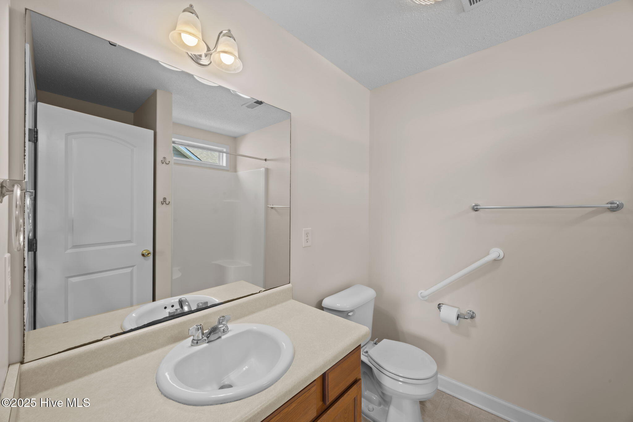 205 Fairmount Way New Bern, NC 28562 - Photo 25 of 53 25-web-or-mls-0C0A3235