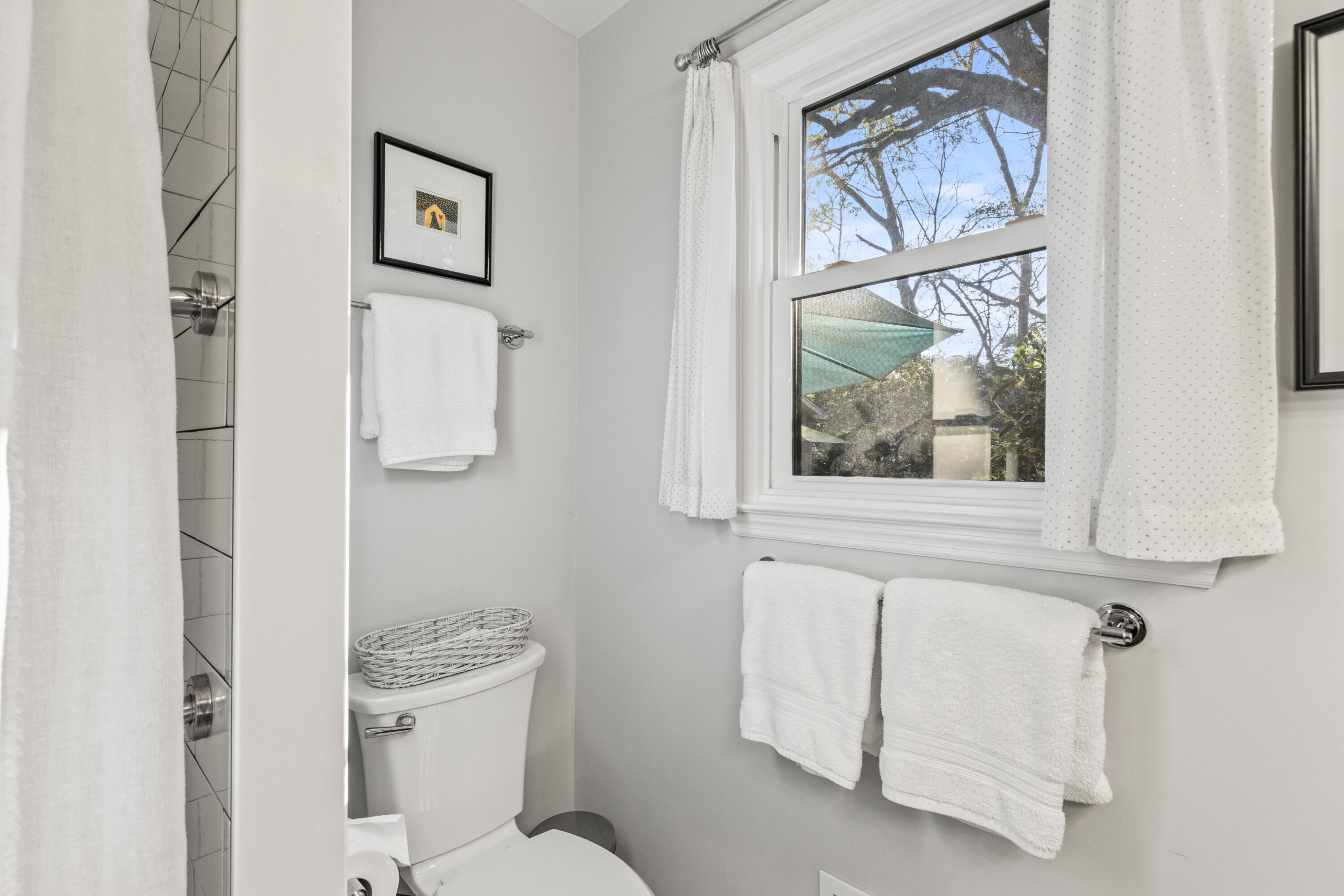 29 Manchester Road Charleston, SC 29407 - Photo 27 of 40 29 Manchester Road Guest Bath