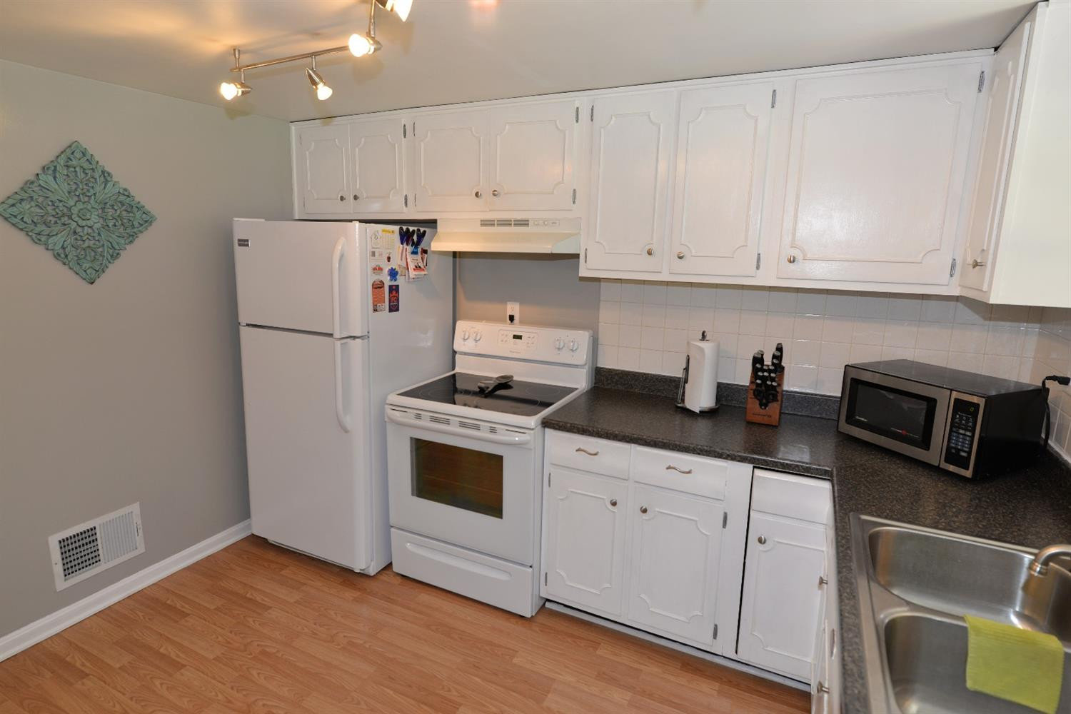 1025 Orchid Road Florence, KY 41042 - Photo 8 of 26 Gallery Image 8