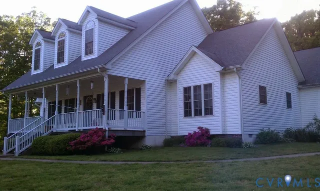 $700,000 | 441 Hartwood Road, Fredericksburg, VA 22406