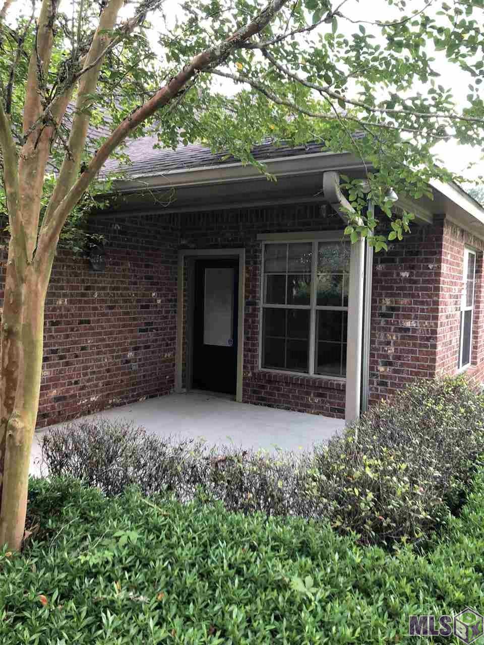 18639 Perkins Road, Unit 35 Prairieville, LA 70769 - Photo 2 of 13 FRONT ENTRANCE