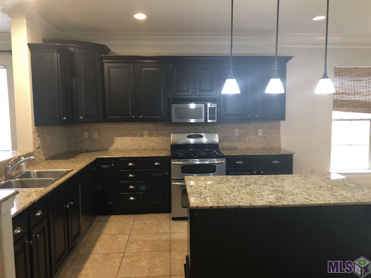 18639 Perkins Road, Unit 35 Prairieville, LA 70769 - Photo 7 of 13 KITCHEN