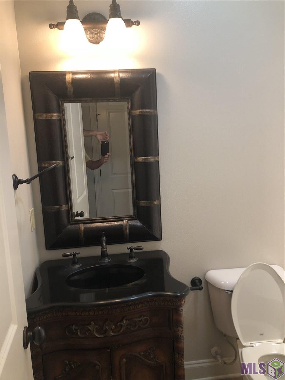 18639 Perkins Road, Unit 35 Prairieville, LA 70769 - Photo 10 of 13 BATHROOM