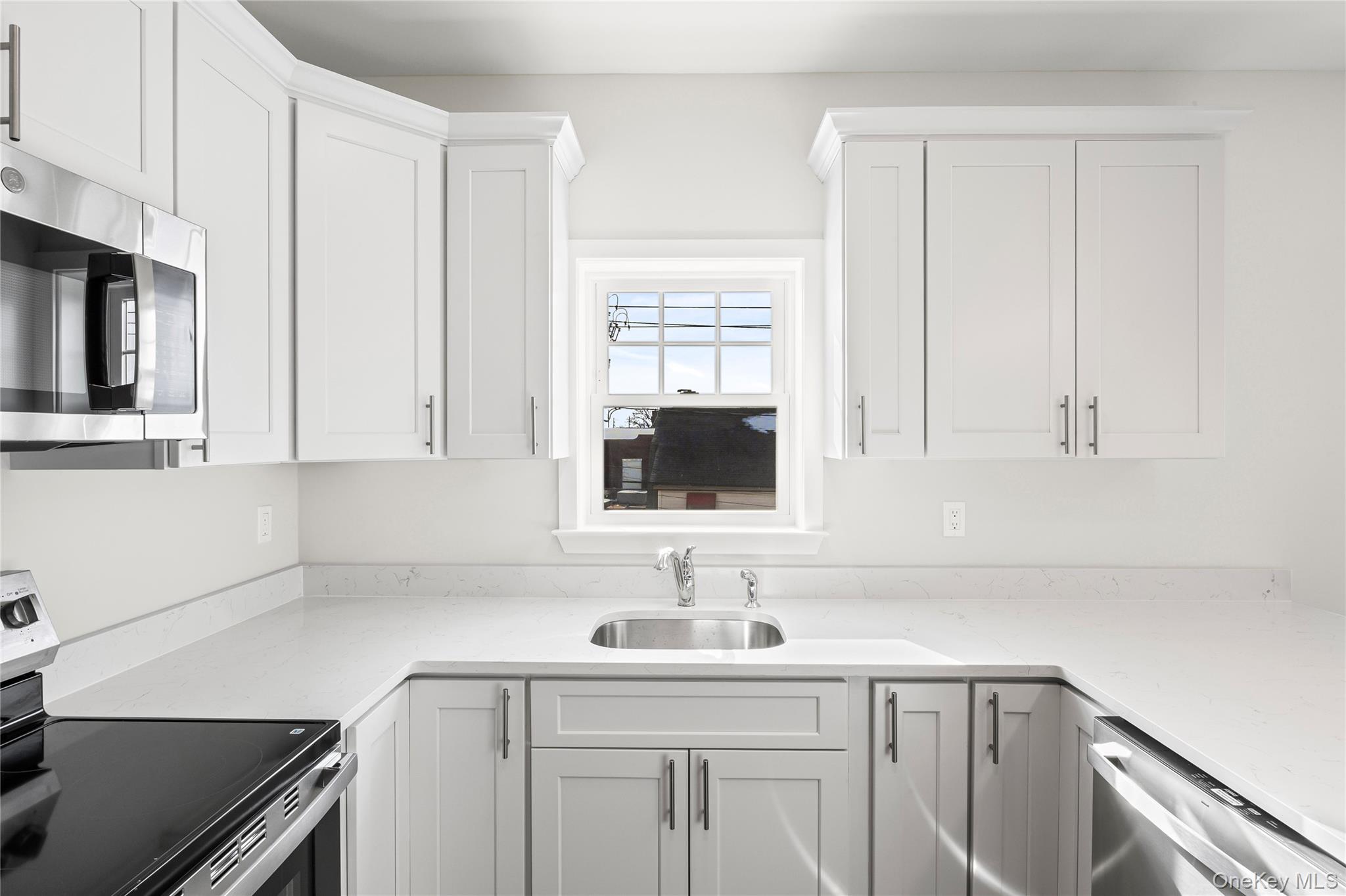 227 4th Avenue, Unit 308G Bay Shore, NY 11706 - Photo 5 of 18