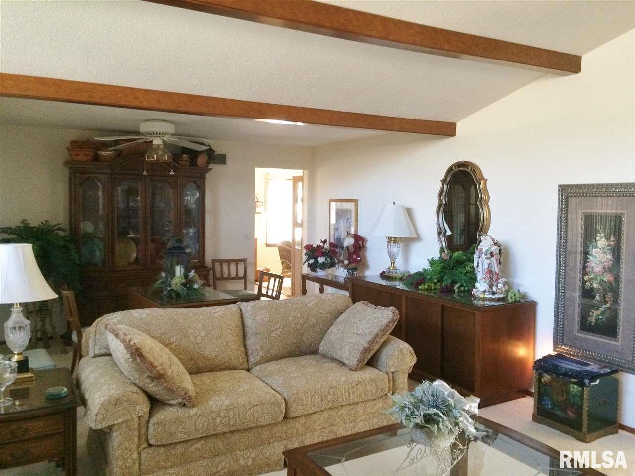 1006 Kingsbury Road Washington, IL 61571 - Photo 14 of 24 Gallery Image 14