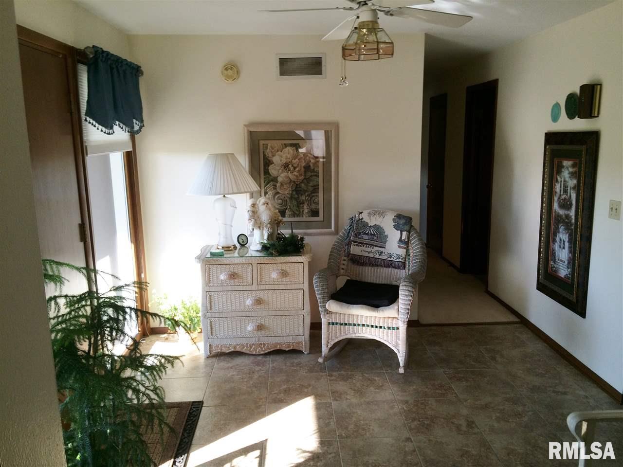 1006 Kingsbury Road Washington, IL 61571 - Photo 17 of 24 Gallery Image 17