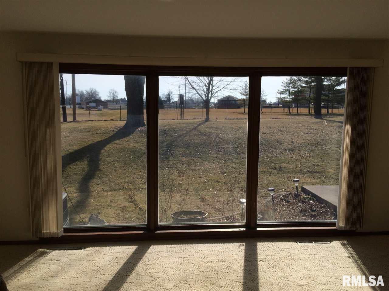 1006 Kingsbury Road Washington, IL 61571 - Photo 19 of 24 Gallery Image 19