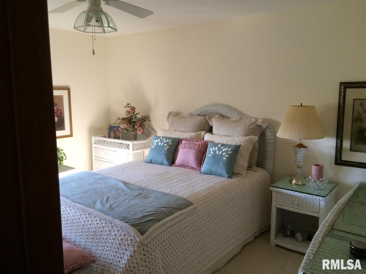 1006 Kingsbury Road Washington, IL 61571 - Photo 22 of 24 Gallery Image 22