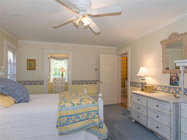 44 Hillcrest Road Belmont, MA 02478 - Photo 22 of 25 Gallery Image 22