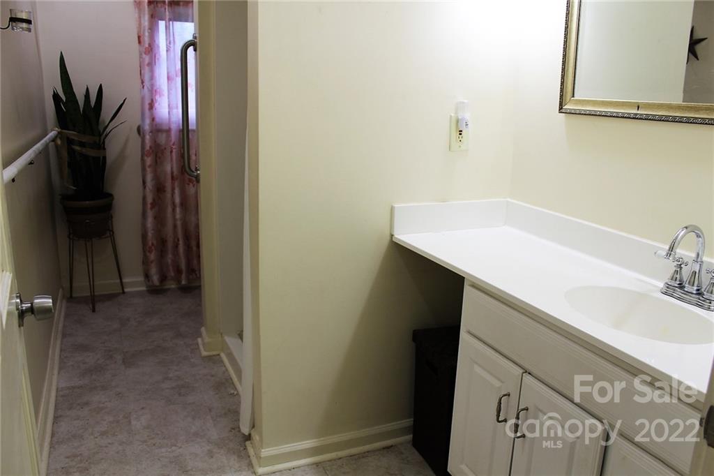 944 Pine Mountain Road Hudson, NC 28638 - Photo 20 of 38 Gallery Image 20