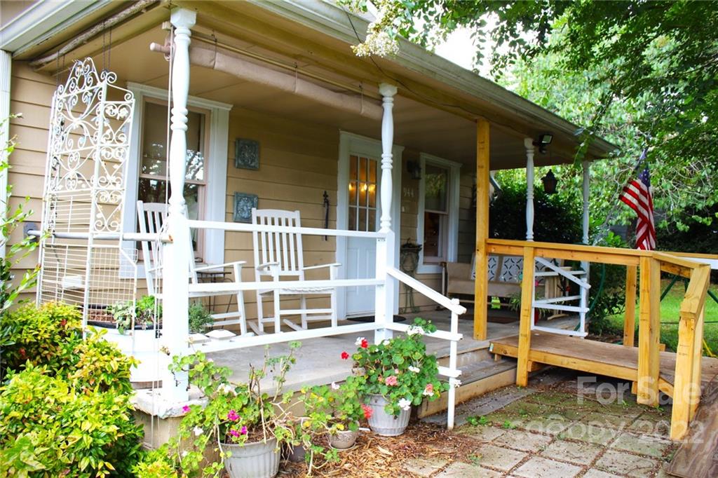 944 Pine Mountain Road Hudson, NC 28638 - Photo 2 of 38 Gallery Image 2
