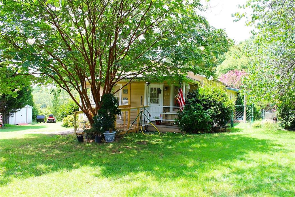 944 Pine Mountain Road Hudson, NC 28638 - Photo 28 of 38 Gallery Image 28