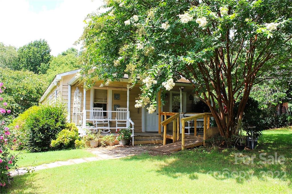 944 Pine Mountain Road Hudson, NC 28638 - Photo 3 of 38 Gallery Image 3