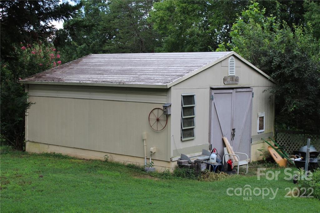 944 Pine Mountain Road Hudson, NC 28638 - Photo 31 of 38 Gallery Image 31