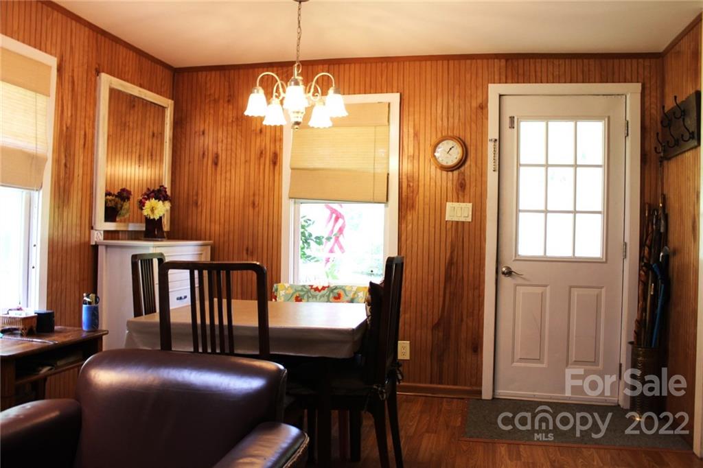 944 Pine Mountain Road Hudson, NC 28638 - Photo 9 of 38 Gallery Image 9