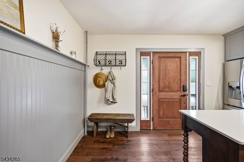 135 Franklin Road Denville, NJ 07834 - Photo 4 of 49