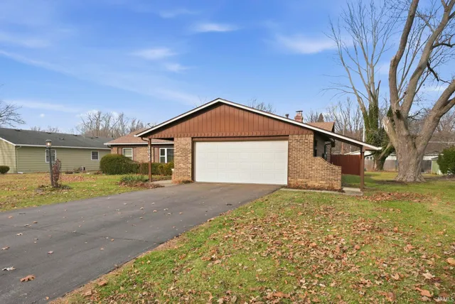 $220,000 | 3623 Dewberry Drive, Fort Wayne, IN 46815