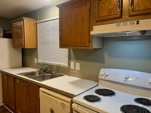 $1,400 | 13074 Pine Trail Court, Willis, TX 77318