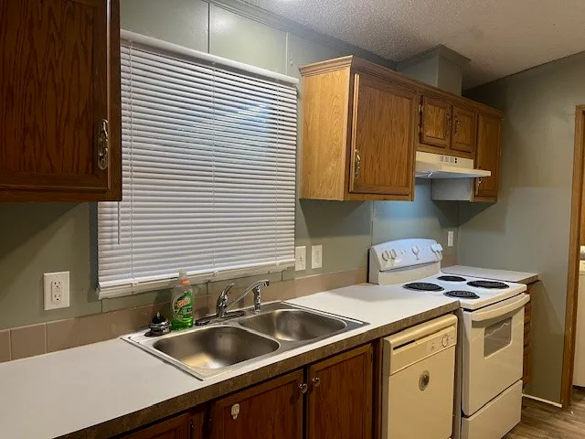 $1,400 | 13074 Pine Trail Court, Willis, TX 77318