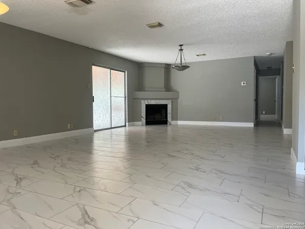 $1,750 | 8131 Grand Bend, San Antonio, TX 78250