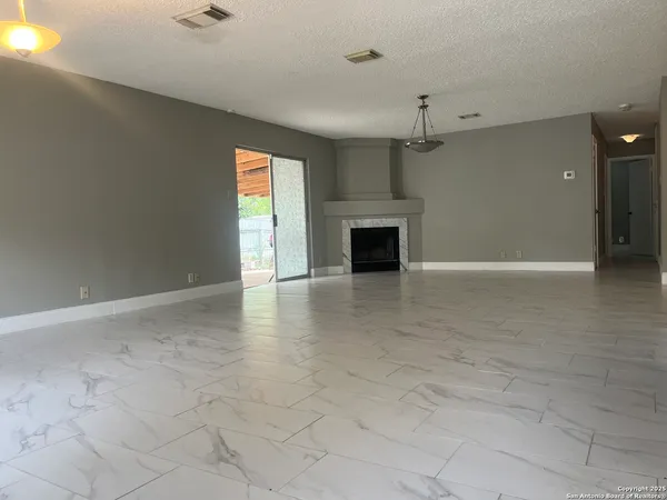 $1,750 | 8131 Grand Bend, San Antonio, TX 78250