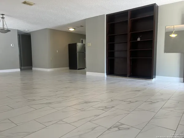 $1,750 | 8131 Grand Bend, San Antonio, TX 78250