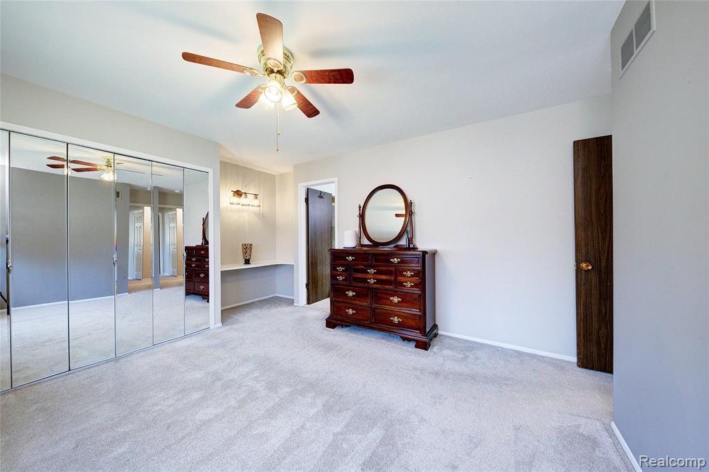 44323 Hanford Road Canton, MI 48187 - Photo 17 of 31 Gallery Image 17